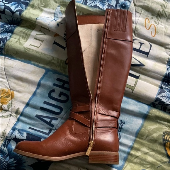 Michael Kors High Calf Boot - Picture 4 of 7